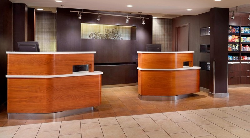 Courtyard Atlanta Airport North Virginia Avenue, Хэйпвилль — фото 1