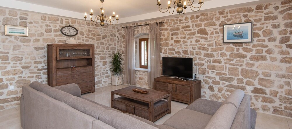 Holiday Villa Lovište Paradise, 洛维什特 — 照片 1