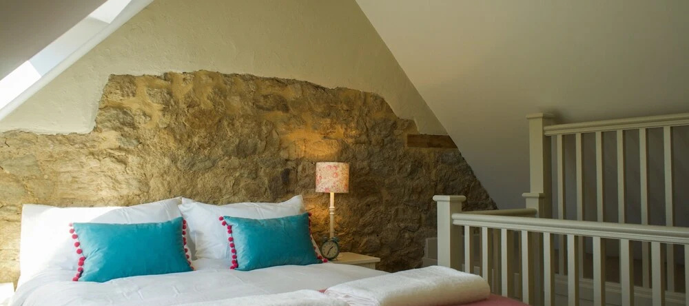 Classic Cotswolds Getaway in Radcot, Faringdon — photo 1