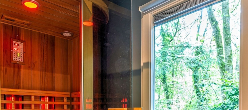 Quaint Bungalow In Uden With Fenced Garden, Sauna, Terrace, Уден — фото 1