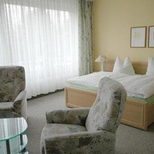 Garni Hotel-West, Зангерхаузен — фото 3