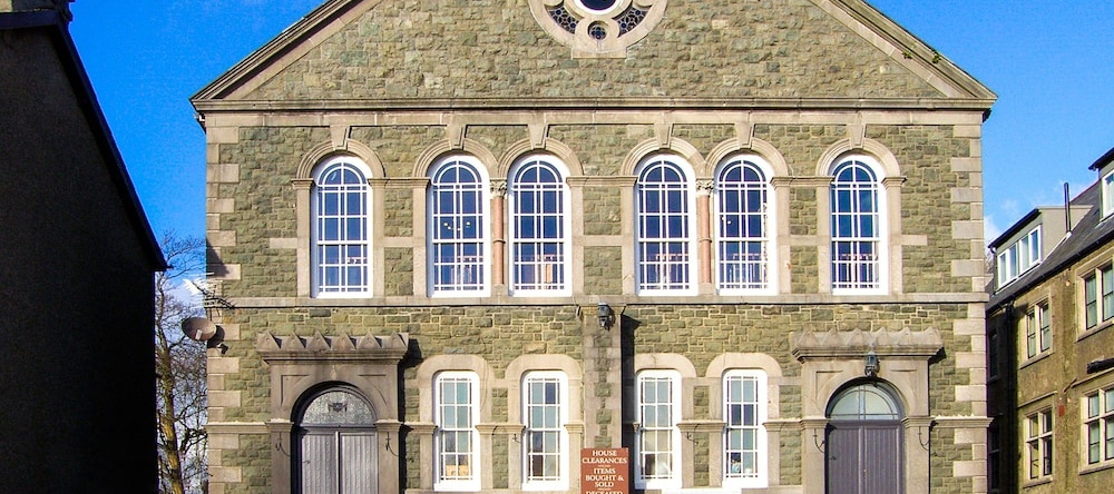 The Auction House, Крикайет — фото 1