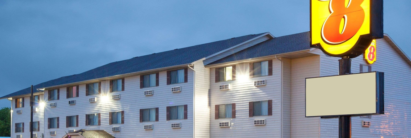 Super 8 by Wyndham Mason City, Mason City — photo 1