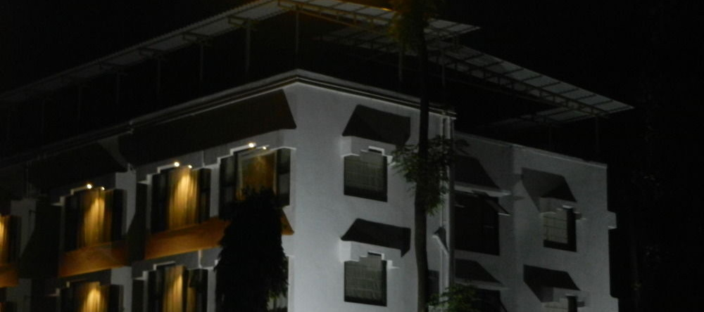 Treebo Tryst Crown Inn, Panvel — photo 1