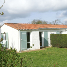 Semi-detached Bungalow With Microwave, in the Great Vendée, 尚托奈 — 照片 5