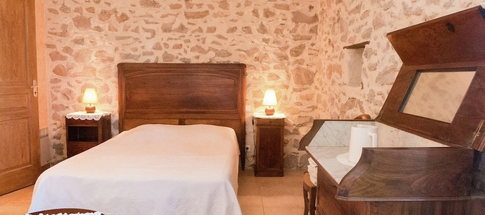 Cottage in Montbrun-des-corbieres, Montbrun-des-Corbières — photo 1