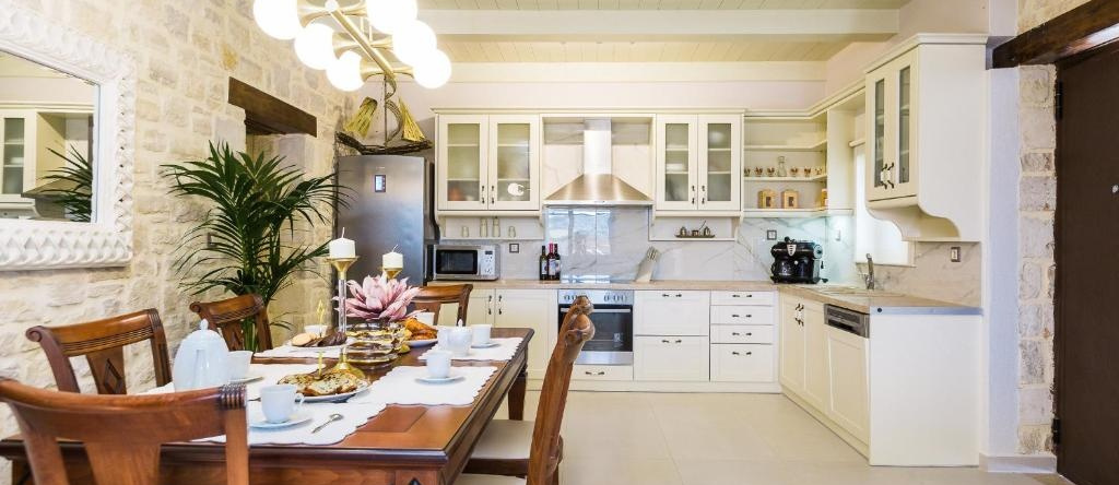 Caramel Villa, elegant escape, By ThinkVilla, Lavris — photo 1