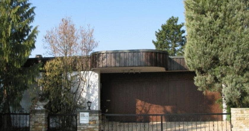 Gstevilla Stuttgart-Leonberg, Leonberg — photo 1