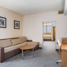Quality Suites Lansing West, Уэверли — фото 4