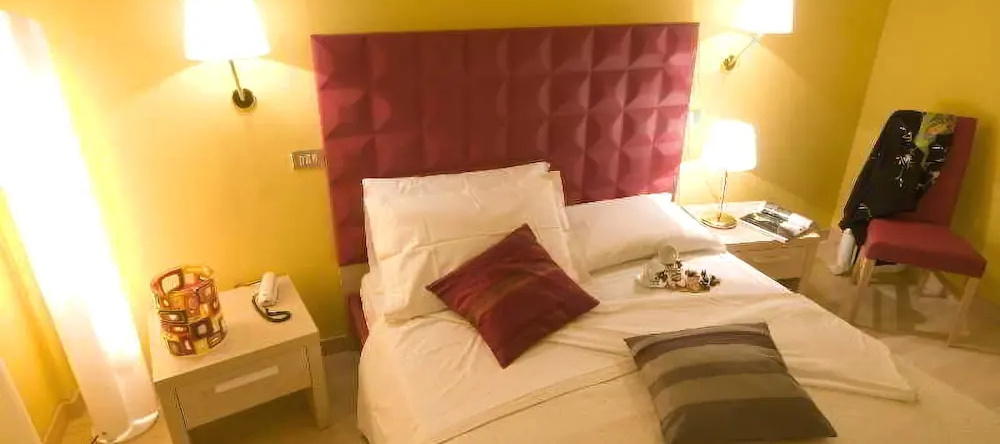 Corona Milano Marittima Hotel, Novafeltria — photo 1