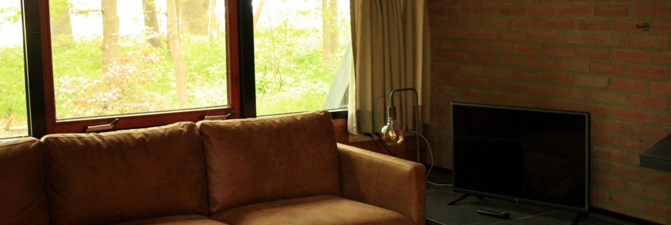 Comfy Bungalow With a Fire Place, in the Forest, 斯海克 — 照片 1