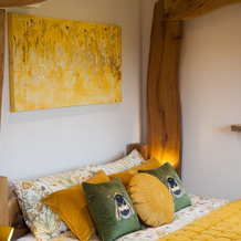 Luxury Shepherd's Hut Style Cabin With Views, Much Birch — photo 3