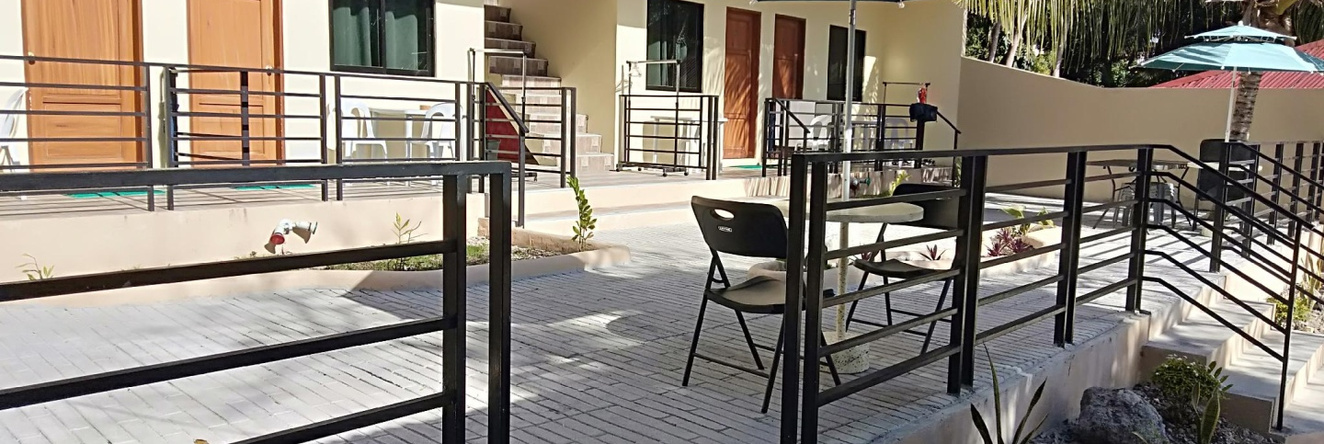 Joaquim's Lodge, Oslob — photo 1