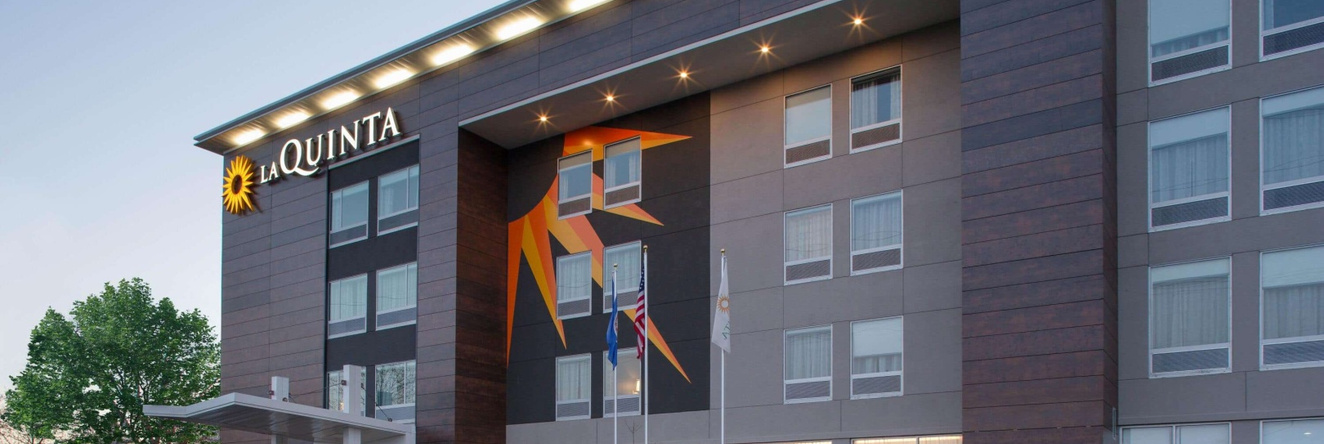 La Quinta Inn & Suites by Wyndham Manassas Va-Dulles Airport, Йоркшир — 照片 1