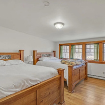Charming Country 4br Retreat With Riverfront Views 4 Bedroom Cabin, Chama — photo 4