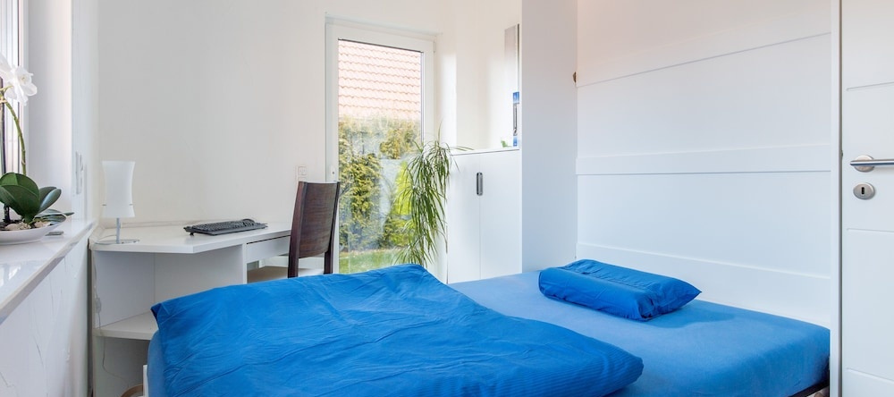 Private Room Am Eschenacker, Hemmingen — photo 1