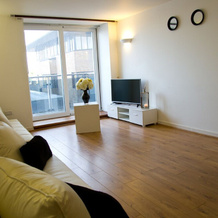 Icon Becket Apartment, 布伦特伍德 — 照片 3