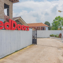 RedDoorz Syariah @ Tambak Mekar Street Subang, 瓦纳亚斯 — 照片 2
