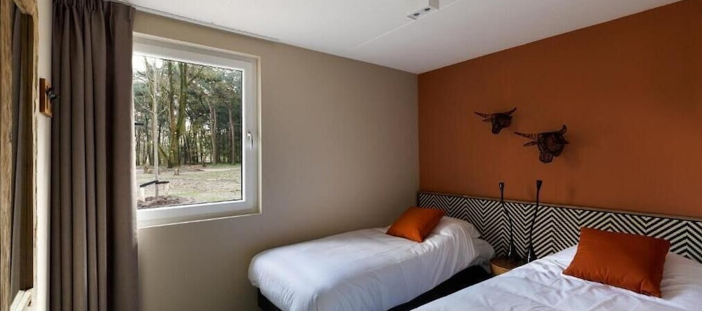 Safari Resort Beekse Bergen, Hilvarenbeek — photo 1