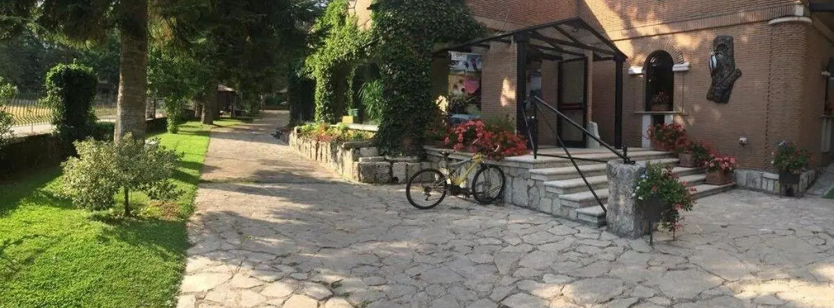 LH Hotel il Picchio, 佩斯卡塞罗利 — 照片 1