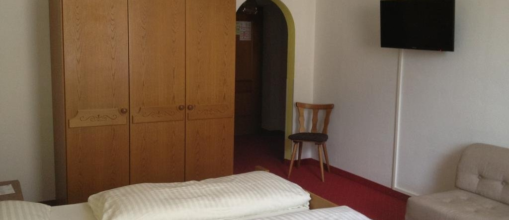 Hotel Schwarzer Adler, Ландек — фото 1
