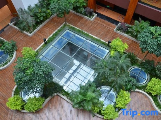 Lord Pan's Hotel, Laibin — photo 1