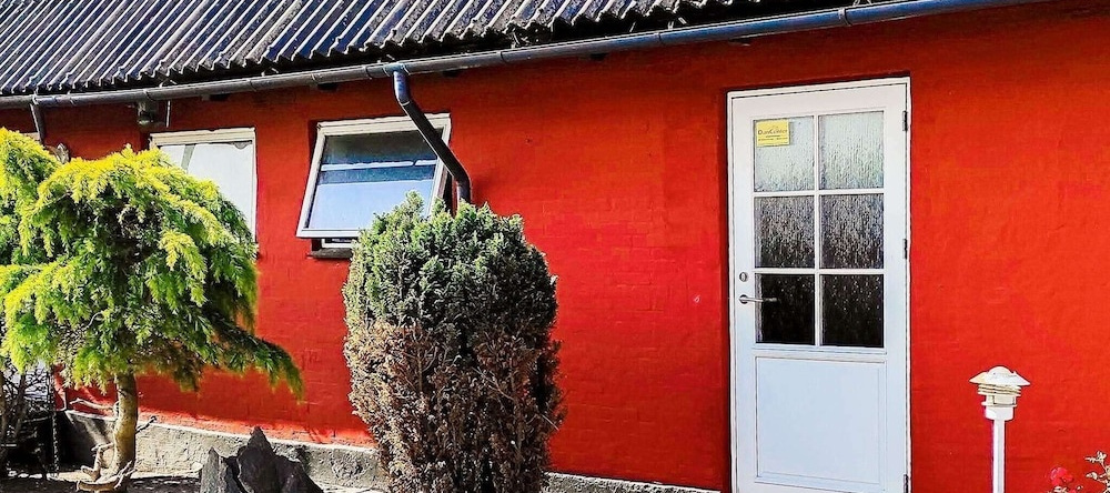 Vibrant Holiday Home in Bornholm With Terrace, 伦讷 — 照片 1