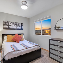 Sleek Home Near Old Town W/ Rftp Hot Tub & Mtn Views, 柯林斯堡 — 照片 5