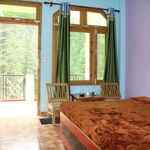 Dev Conifers Cafe and Cottages, Banjar — photo 4