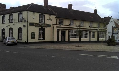 The Angel Hotel, Catterick — photo 1