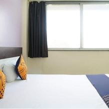 SPOT ON 67526 Vaibhavi Executive Lodging, 萨斯瓦德 — 照片 3