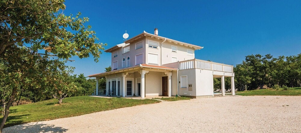 Stunning Home in Poljica With 8 Bedrooms, Wifi and Outdoor Swimming Pool, Poljica — photo 1