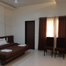 Hotel Pushpak Satara, 萨塔拉 — 照片 2