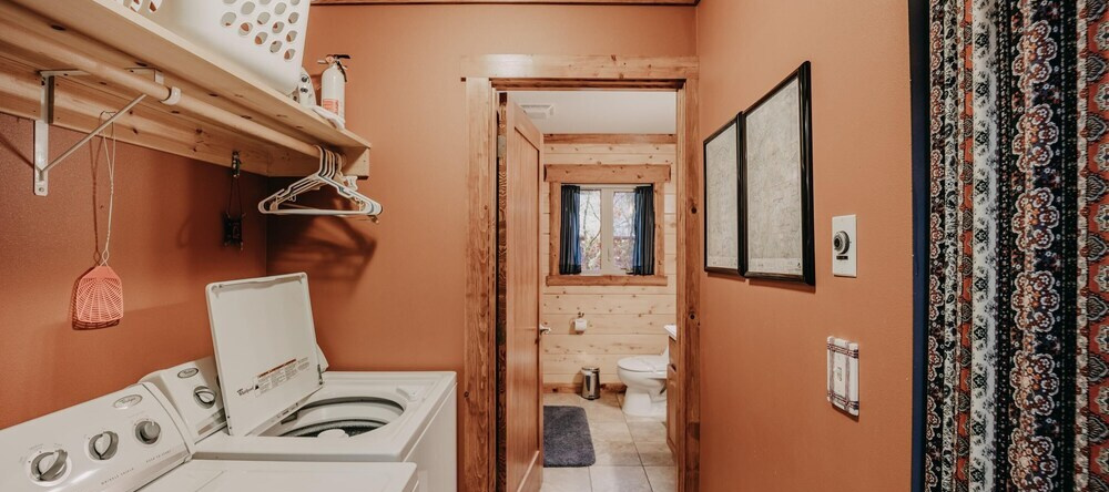 Glacier Springs Cabin #21 - This Family Home Says - Rud 65298, Warnick — photo 1