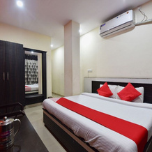Oyo 28027 Hotel Dhruv, 雷瓦尔萨尔 — 照片 2