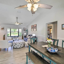 Bright Sebastian Home W/ Pool ~ 7 Mi To Beach!, Себастьян — фото 3