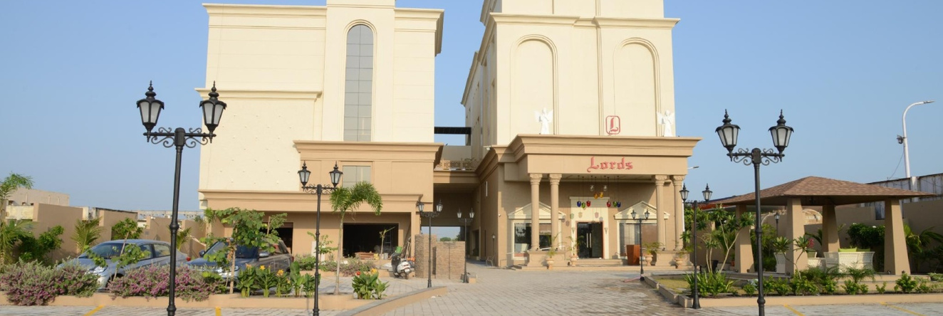 Lords Inn Jamnagar, Моти Хавди — фото 1