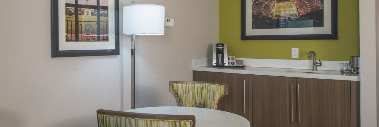 Doubletree By Hilton Winston Salem - University, Уинстон-Салем — фото 1