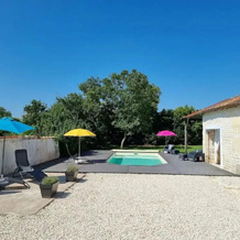 Holiday Home in Loubigne With Pool & Terrace, 吕比涅尔 — 照片 5