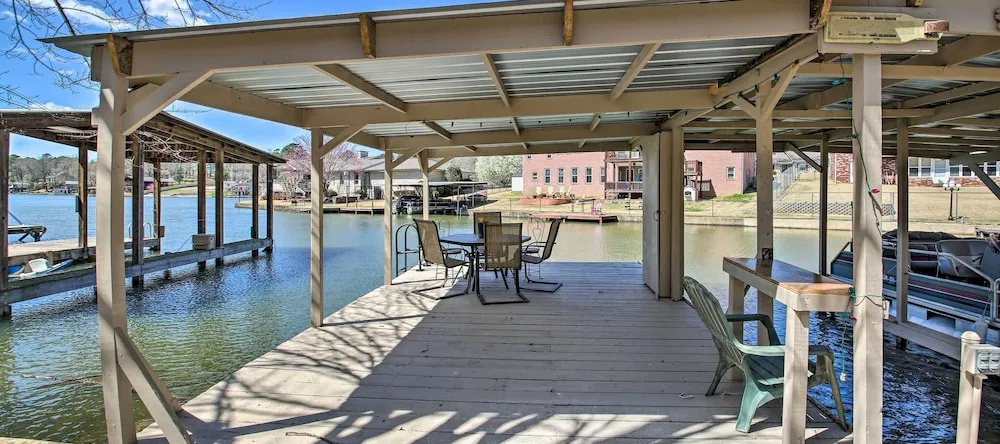 Kayaks & Boat Slip: Waterfront Hot Springs Home!, 派尼 — 照片 1