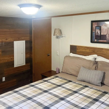 Creekfront Max Meadows Mobile Home With Deck!, Pulaski — photo 4