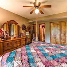 Stand In Awe 4 Bedroom Home with Hot Tub, Newport — photo 4