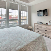 Luxe Manistee Condo W/ Balcony & River Views!, Манисти — фото 3