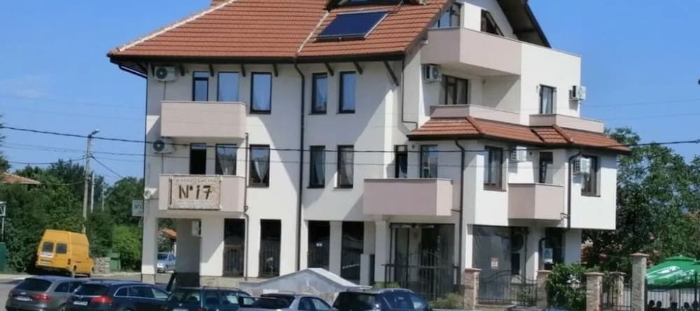 Inviting 1-bed Apartment in Aleksandrovo, 亚历山德罗沃 — 照片 1