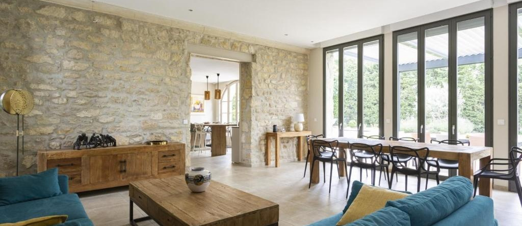 Maison Saint-Étienne-du-Grès, 6 pièces, 8 personnes - FR-1-599-17, 圣艾蒂安迪格雷 — 照片 1