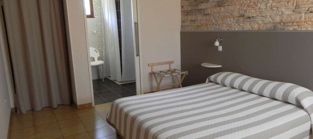 Hôtel les Pins, Hourtin — photo 1