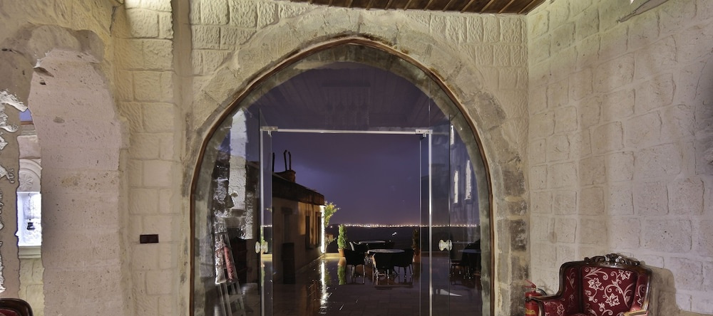 Romance Cave Suites, Учхисар — фото 1