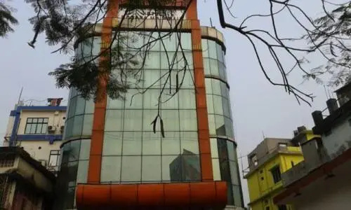 Hotel Dooars Mountain, 阿里布尔杜阿尔 — 照片 1
