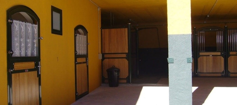 Masia Torre del Manresà, 莱斯瓦尔斯德瓦利拉 — 照片 1