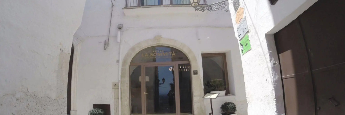 La Sommità Relais & Chateaux, 奥斯图尼 — 照片 1